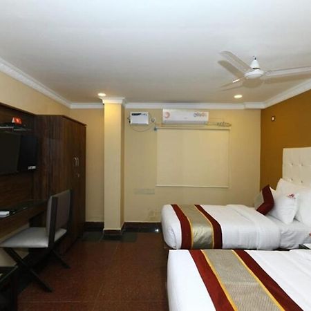 Hotel Titanium Tower เชนไน ภายนอก รูปภาพ