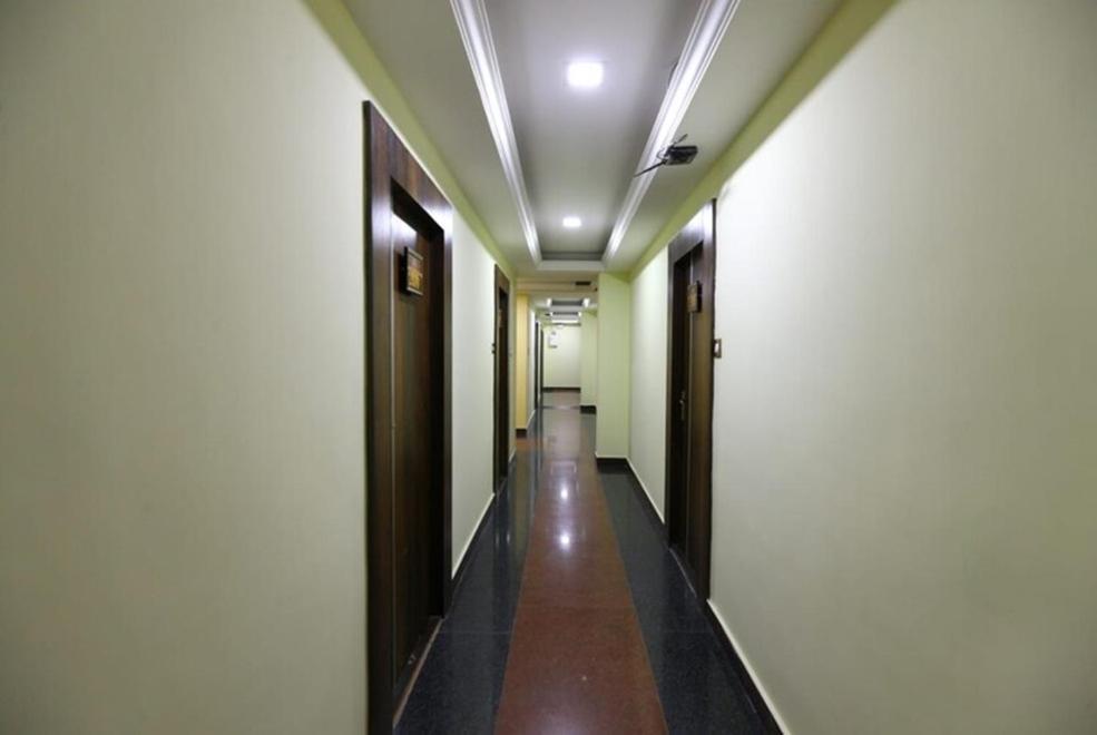 Hotel Titanium Tower เชนไน ภายนอก รูปภาพ